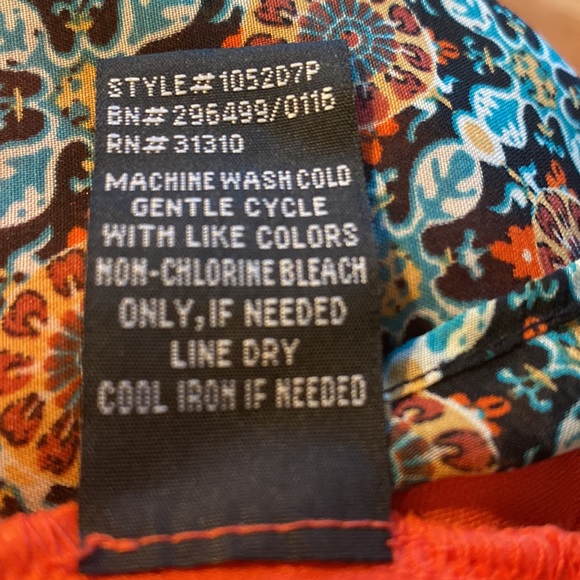 Super cute, soft, multi colors sleeveless summer blouse. - Picture 5 of 7